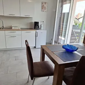 Rosemary & Free Parking Appartement